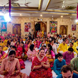 Sponsor feast for 2000 Community devotees