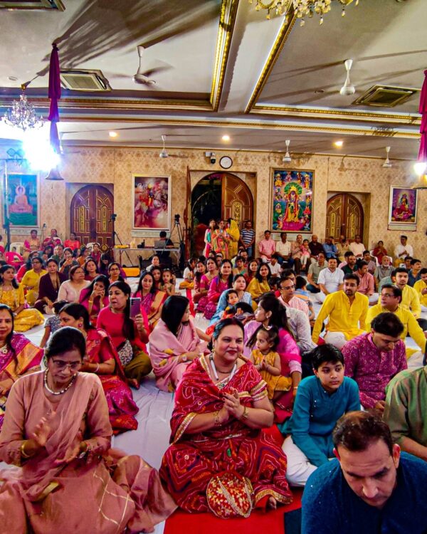 Sponsor feast for 500 Community devotees